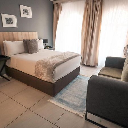 Menlyn Maine: The Exquisite Lunette Pretoria Exterior foto