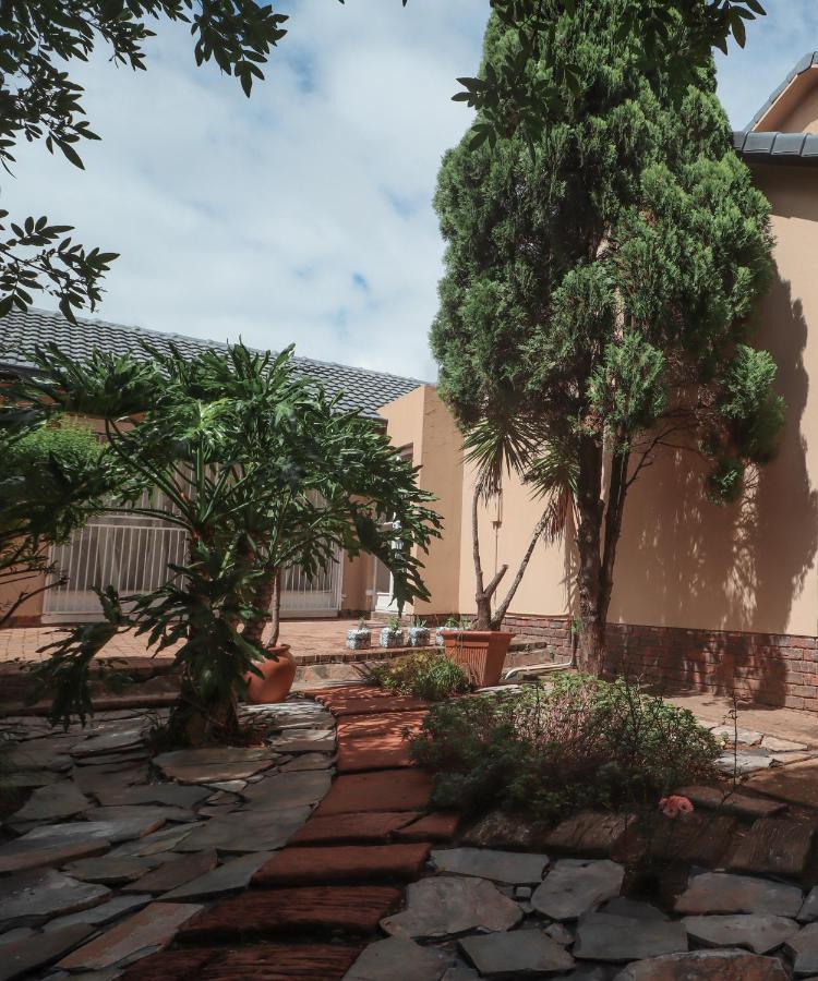 Menlyn Maine: The Exquisite Lunette Pretoria Exterior foto