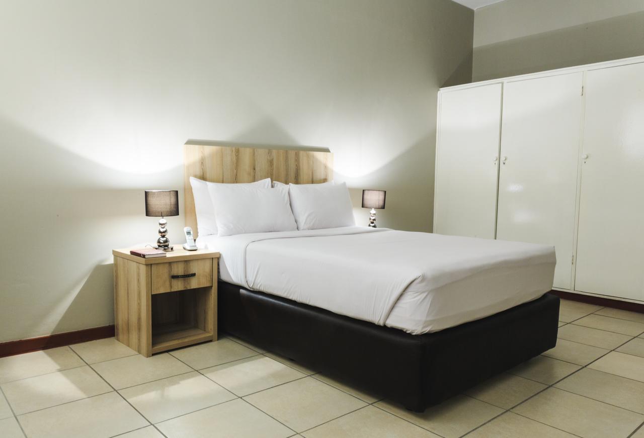 Menlyn Maine: The Exquisite Lunette Pretoria Exterior foto
